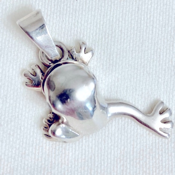 Sterling Silver Frog Pendant - Picture 3 of 3